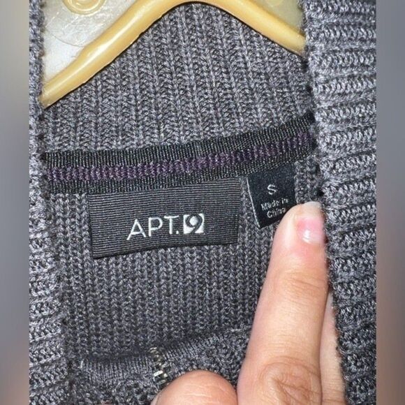 Men’s Apt. 9 Sweater | Size Medium | Gray Quarter-Zip Pullover - Picture 2 of 3